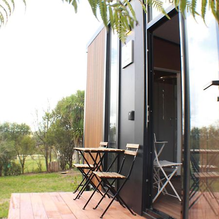 Cozy Cabin2 With Outdoor Bath At Dairy Flat Farm Waitoki 外观 照片
