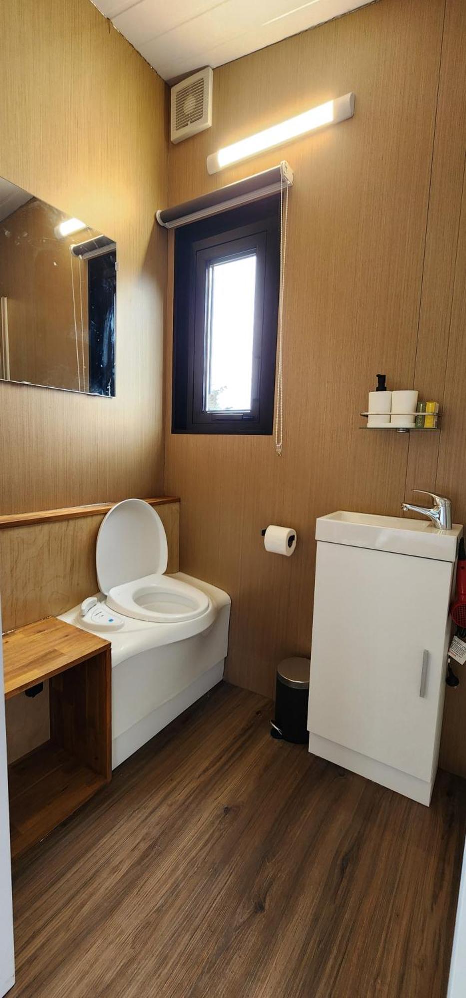 Cozy Cabin2 With Outdoor Bath At Dairy Flat Farm Waitoki 外观 照片