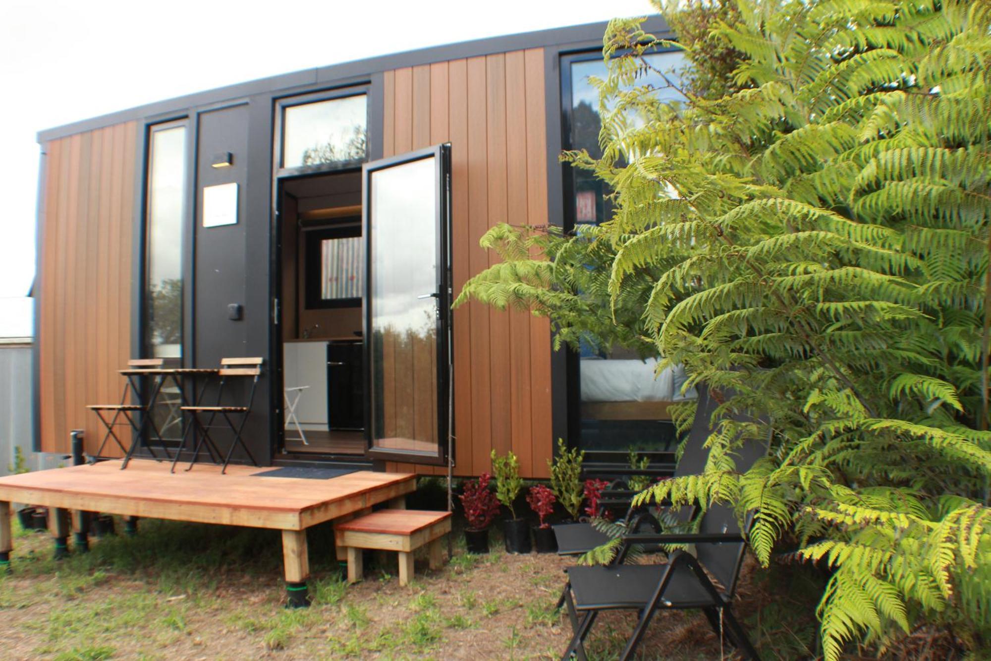 Cozy Cabin2 With Outdoor Bath At Dairy Flat Farm Waitoki 外观 照片